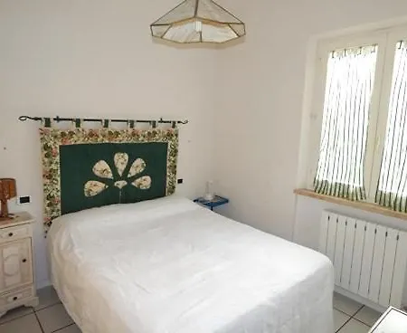 N112 - Numana, Villetta Trilocale Con Giardino