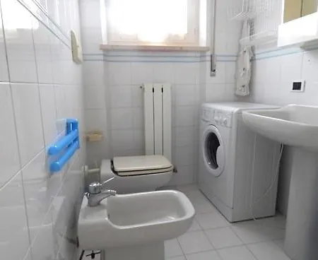 Apartamento N112 - Numana, Villetta Trilocale Con Giardino Numana